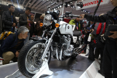 第十三届摩博会新浪摩托高清实拍本田CB1100