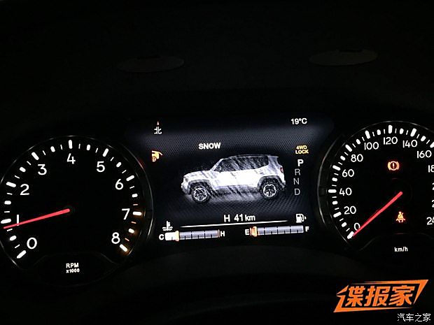 国产Jeep自由侠内饰谍照