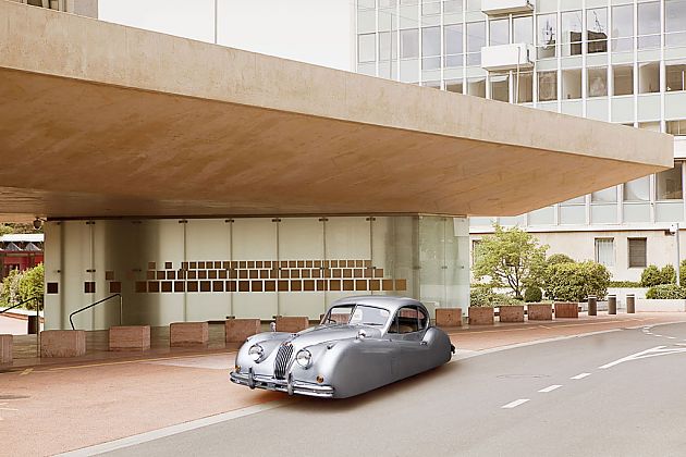 假如没有车轮 法国摄影师汽车悬浮作品