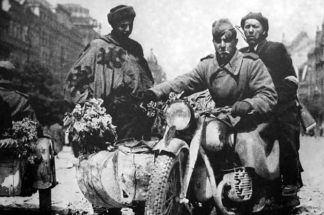 从宝马R71到长江750 炮火硝烟升腾的情愫