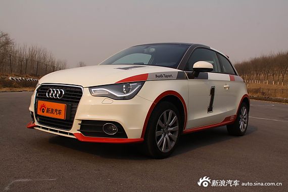奥迪A1最高降2.98万 送保险及礼包