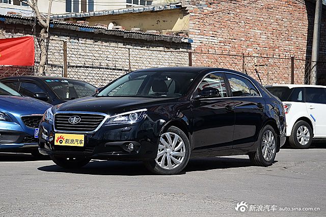 新款奔腾B90终于到达4S店 近距离看它到底长啥样