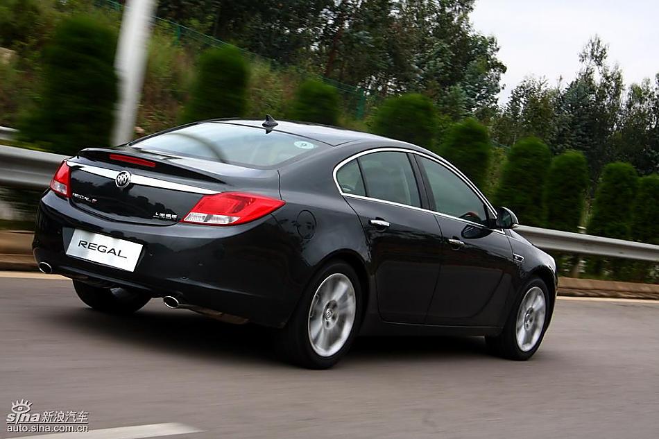 别克新君威2.0T试驾实拍图动态_君威试车图片