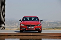 全新宝马3系轿车运动版官方图