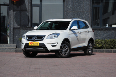 新浪汽车实拍北汽绅宝X65手动旗舰版