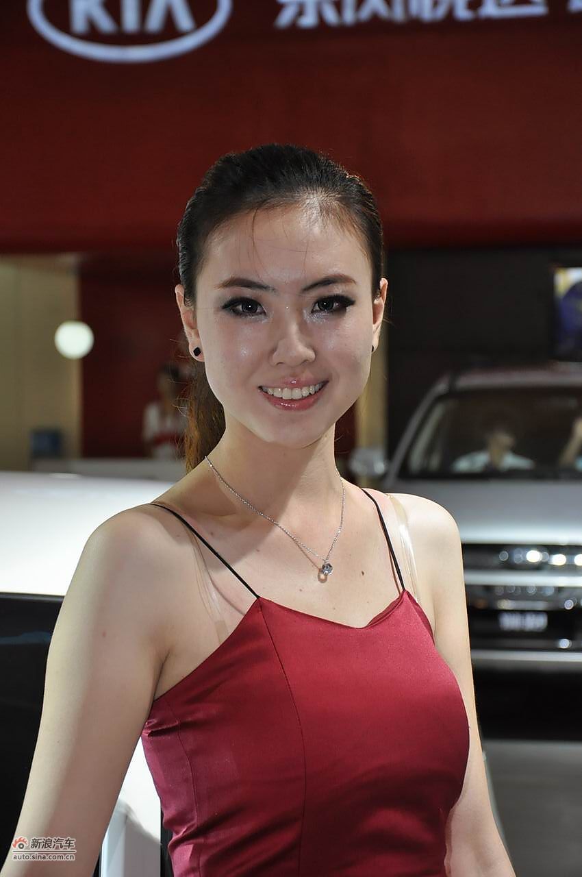 2011烟台国际汽车工业展览会美女模特