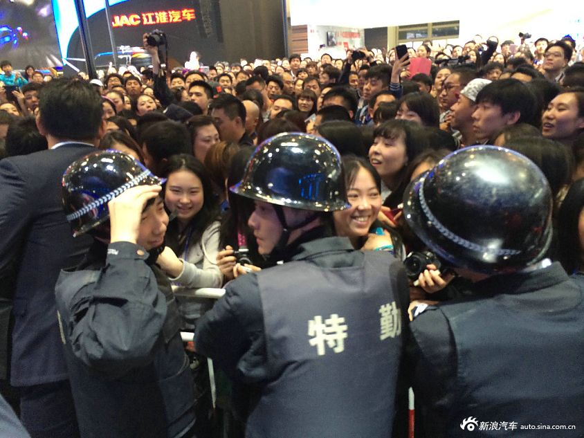 金秀贤北京车展活动因安保原因临时取消_399