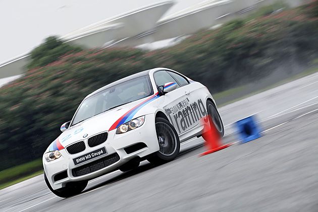 掌控“失控” BMW教你成为漂移大师
