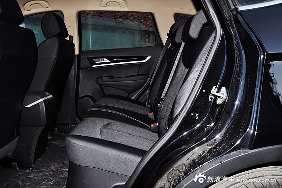 2015款风神AX7 2.0L手动智悦型