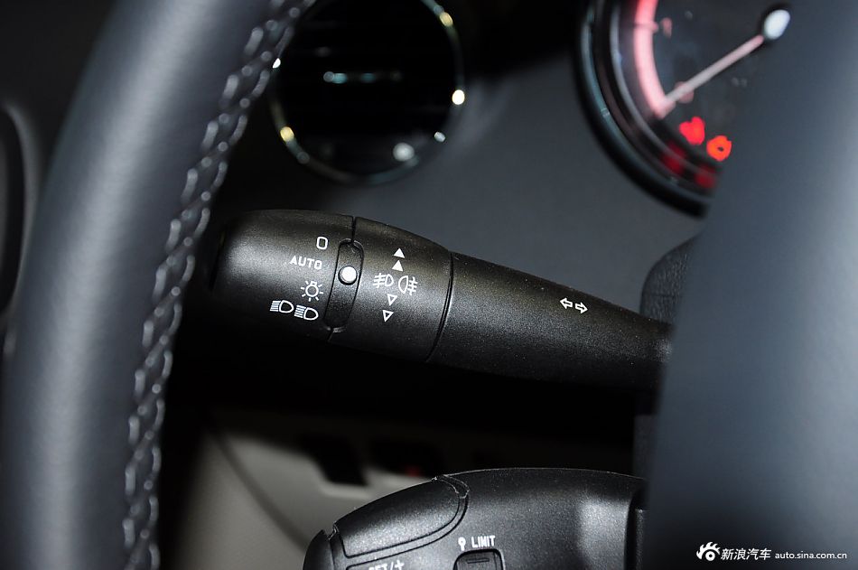 思域-混动和标致408外观图片对比哪个好_思域