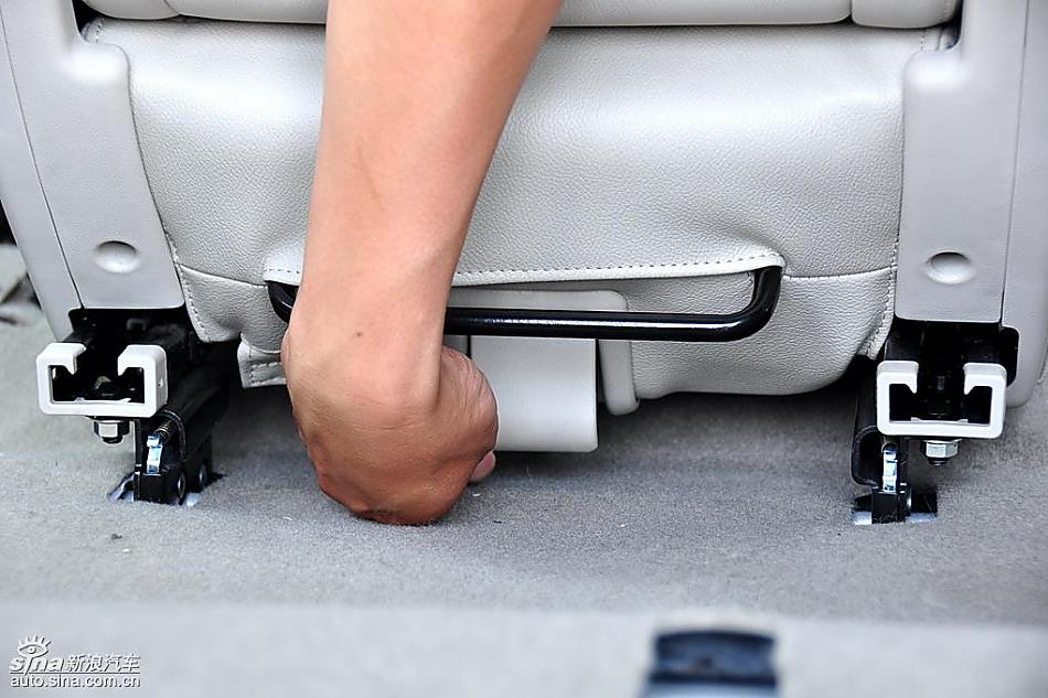 江淮和悦MPV实拍图内饰_和悦座椅空间图片1