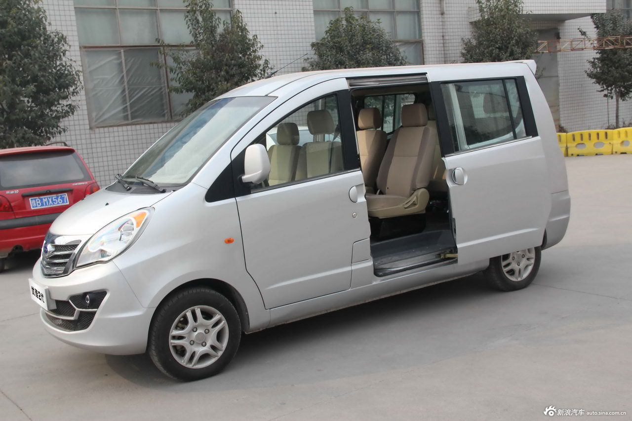 【开瑞优雅】2013款优雅2代 1.5l手动尊贵型_综合图
