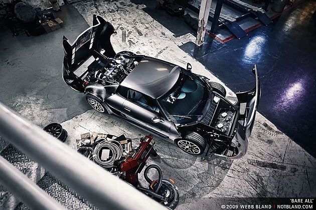 小众跑车公司Mosler与Rossion合并