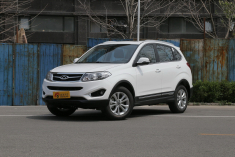 奇瑞瑞虎5手动2.0深色内饰版实拍