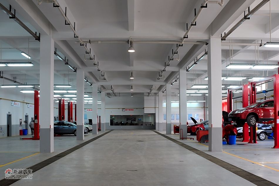 东风雪铁龙全新4s店维修区_图
