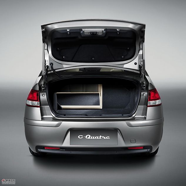 世嘉三厢后备箱_世嘉官方图图片264583_汽车