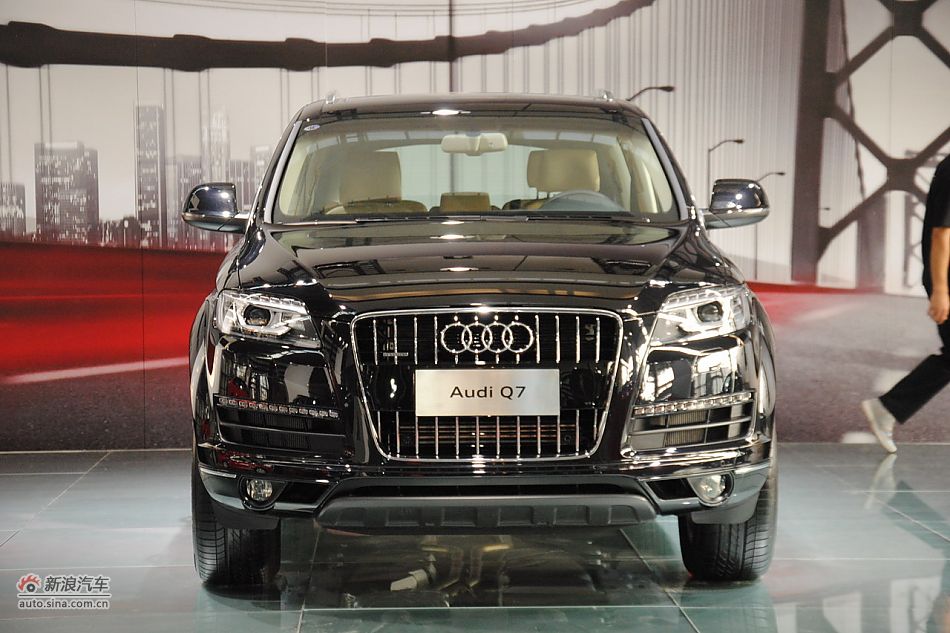 2010南宁车展现场图片_3518031_汽车图库