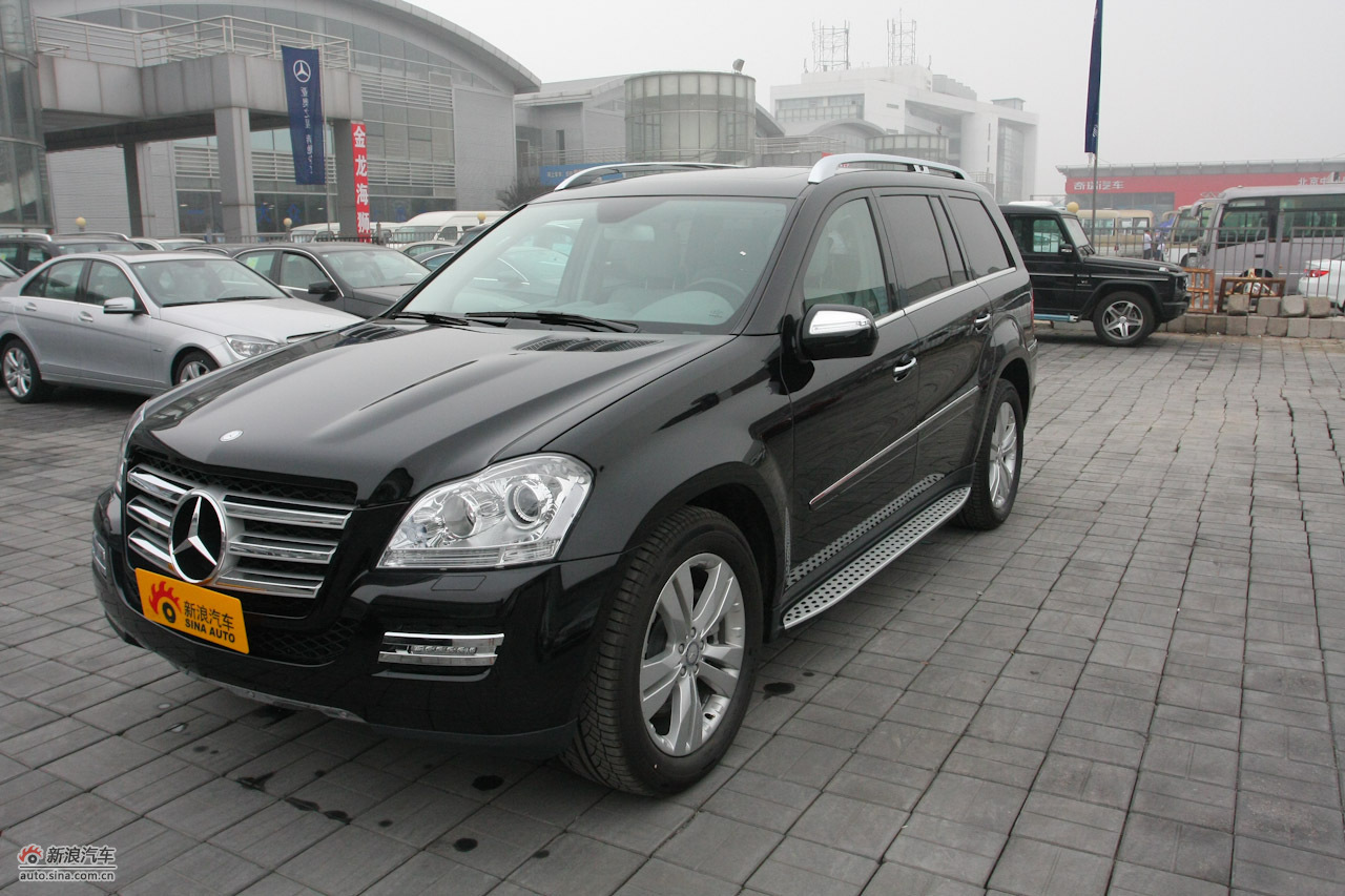 奔驰gl450老款,2008奔驰gl450 2009款奔驰gl450尊贵型:车辆外观