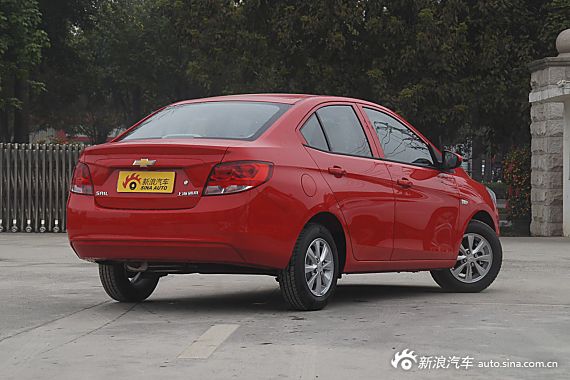 2015款赛欧1.5L手动理想版(天窗) 2015款赛欧1.5L手动理想版(天窗)