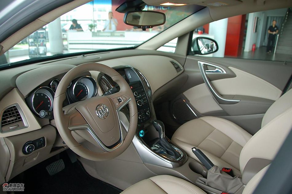 英朗GT1.8GS北京到店实拍图_英朗内饰图片2