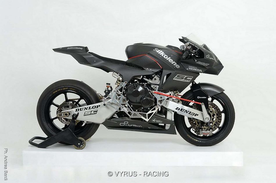 独特的FIM Moto2赛车VYRUS 986 M2图赏