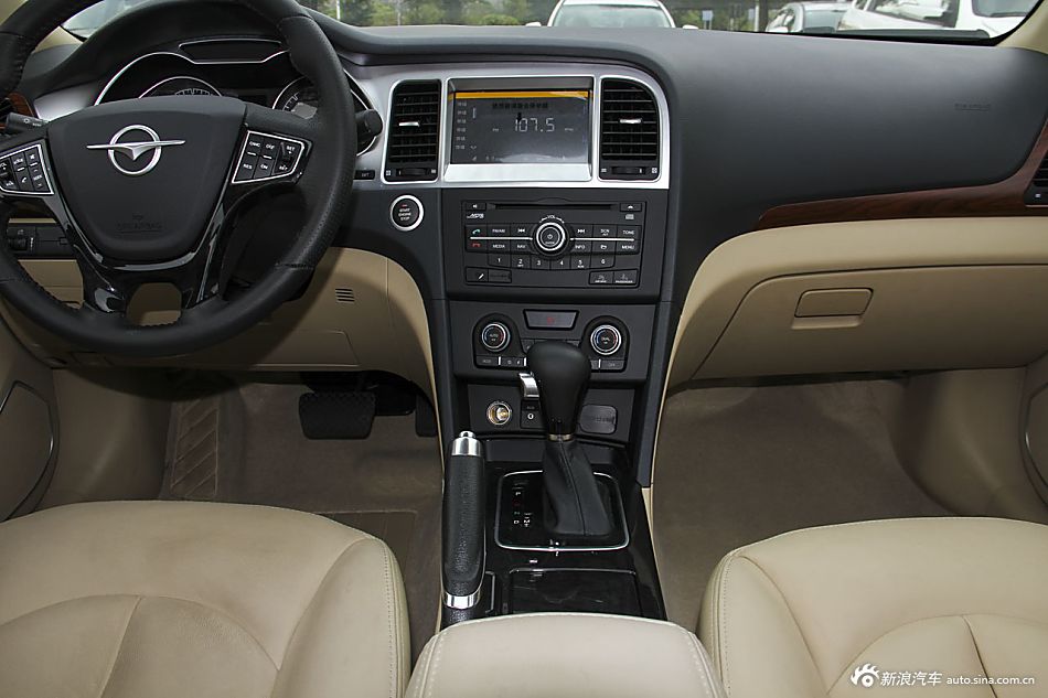 2014款海马M8 2.0L自动舒适型 2014款海马M8 2.0L自动舒适型