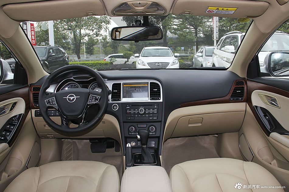 2014款海马M8 2.0L自动舒适型 2014款海马M8 2.0L自动舒适型