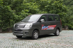 新浪汽车试车图解长城V80 1.5T手动雅尚版