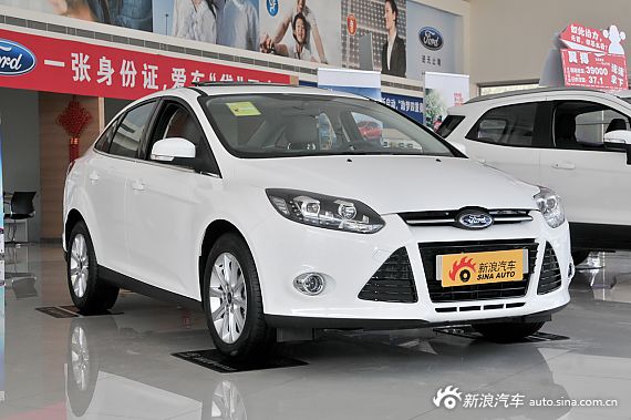 2012款福克斯三厢1.6L自动尊贵型