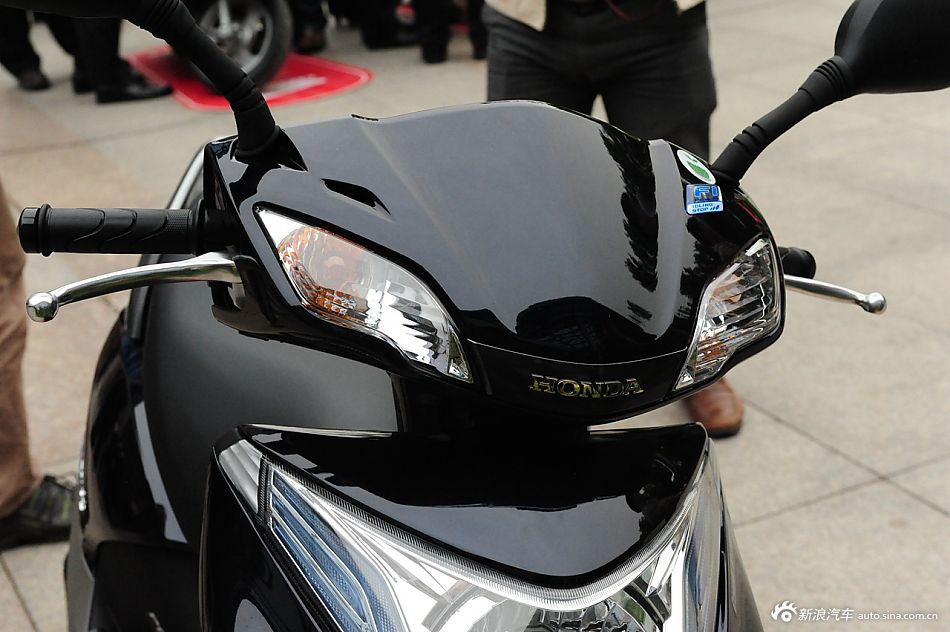 五羊-本田睿御110高清实拍_41418216_汽车图