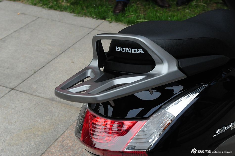 五羊-本田睿御110高清实拍_41418228_汽车图