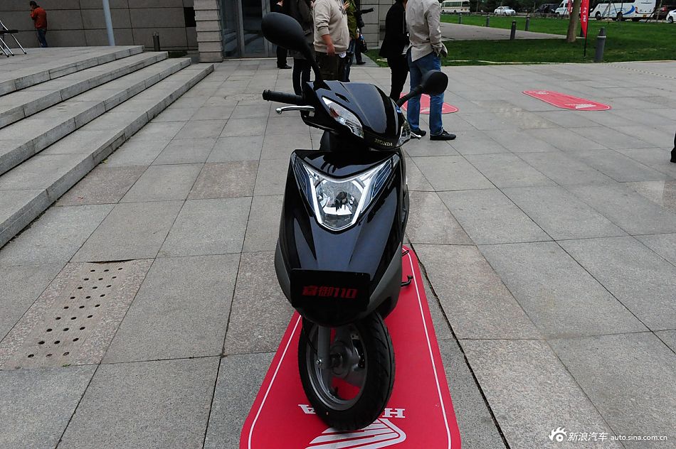 五羊-本田睿御110高清实拍_41418236_汽车图