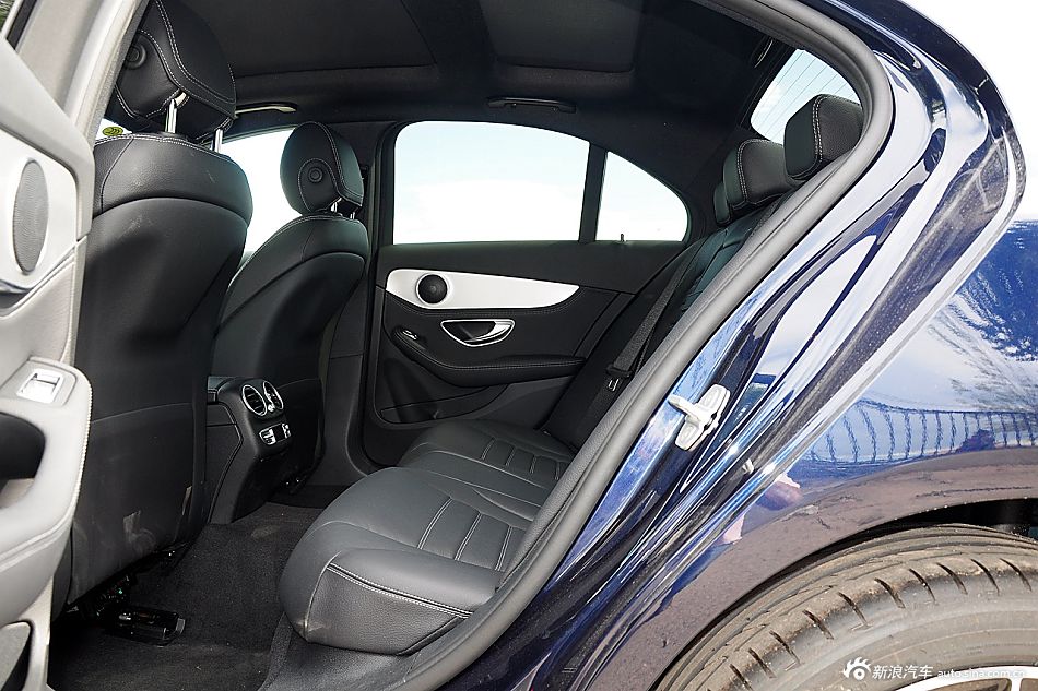 2015款奔驰C300运动版