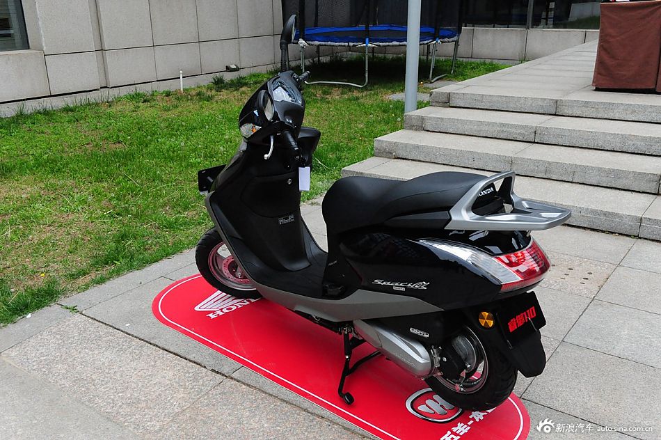 五羊-本田睿御110高清实拍_41418244_汽车图