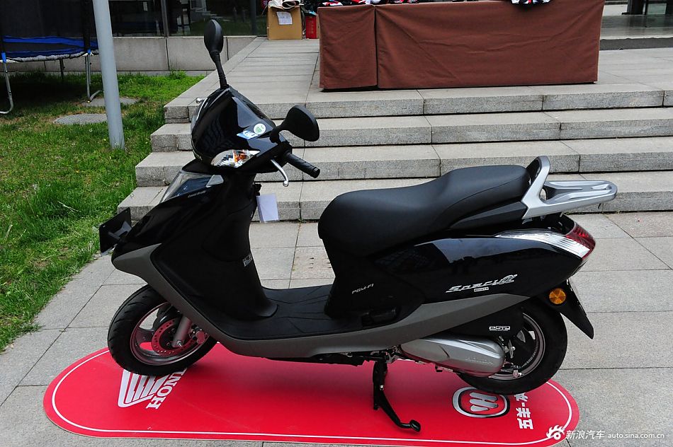 五羊-本田睿御110高清实拍_41418247_汽车图