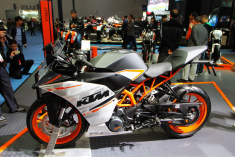 第十三届摩博会新浪摩托高清实拍KTM RC390