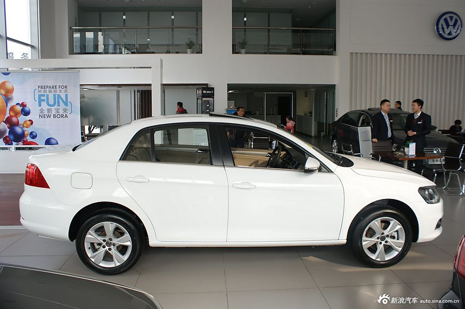 2013款新宝来_新宝来外观图片23388311