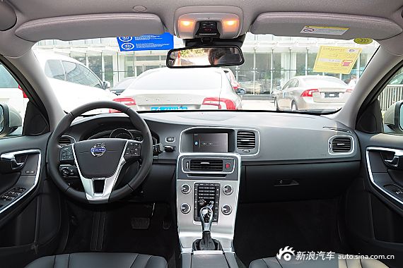 2016款沃尔沃S60L 2.0T T4智进版