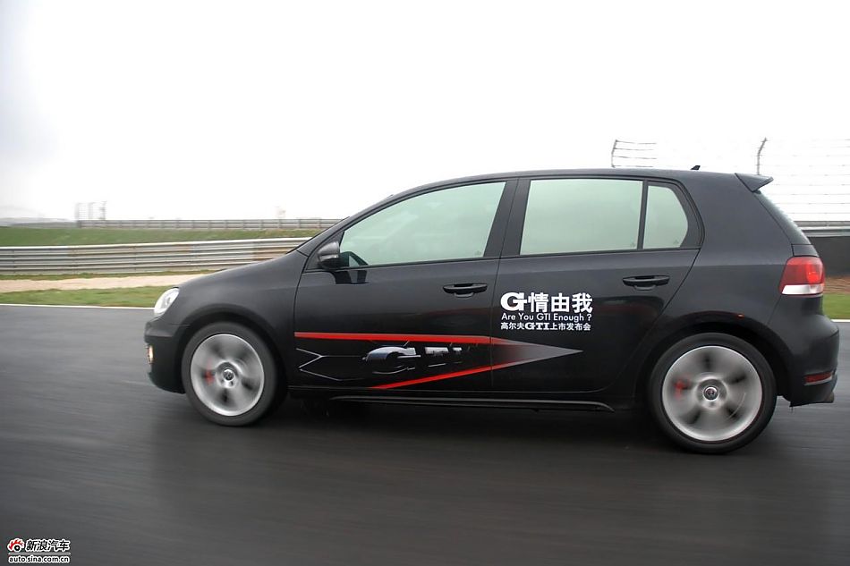 一汽大众高尔夫GTI试车实拍图_高尔夫试车图