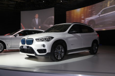 油耗太喜人! 实拍宝马X1插电式混动版