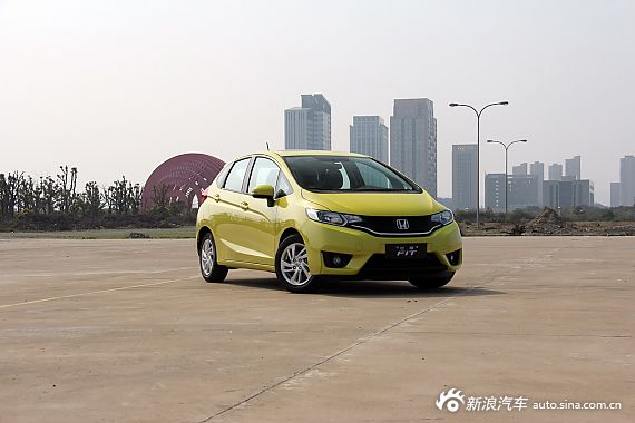 新飞度京Ⅴ现车8月底到店 订金2000元