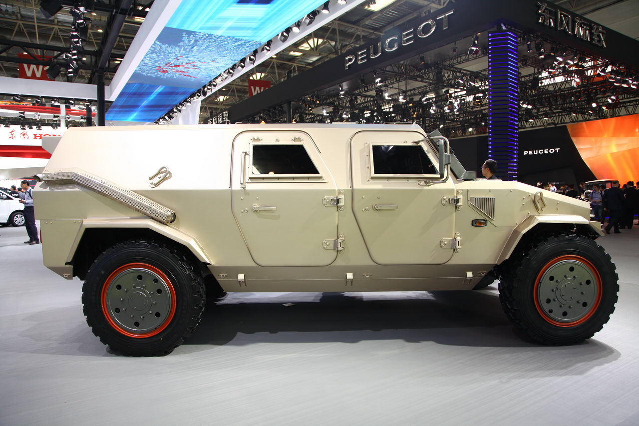 东风猛士民用版2017款图片 东风猛士民用版2