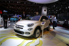 2015款菲亚特500X巴黎车展实拍