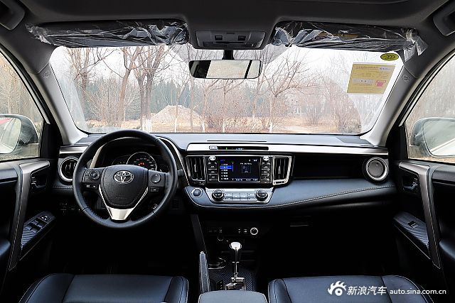 2015款RAV4 2.0L CVT四驱新锐版