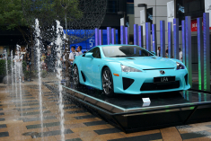 雷克萨斯品牌体验空间启动 邓超亮相