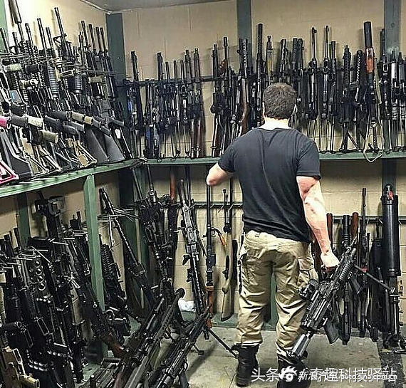 美国赌神自家建军火库，枪支美女豪车一样不少