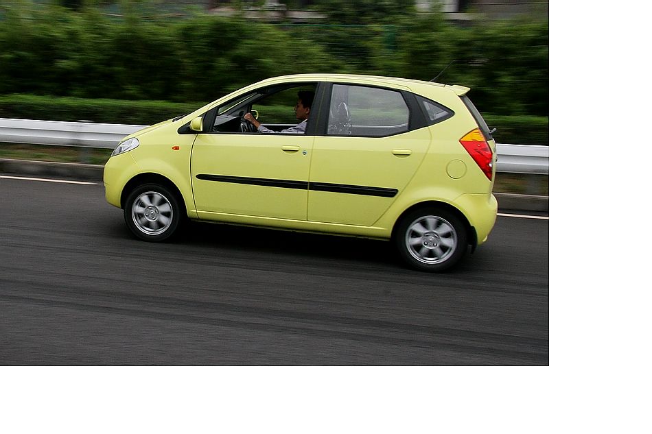 奔奔动态图片_奔奔图片42442_汽车图库