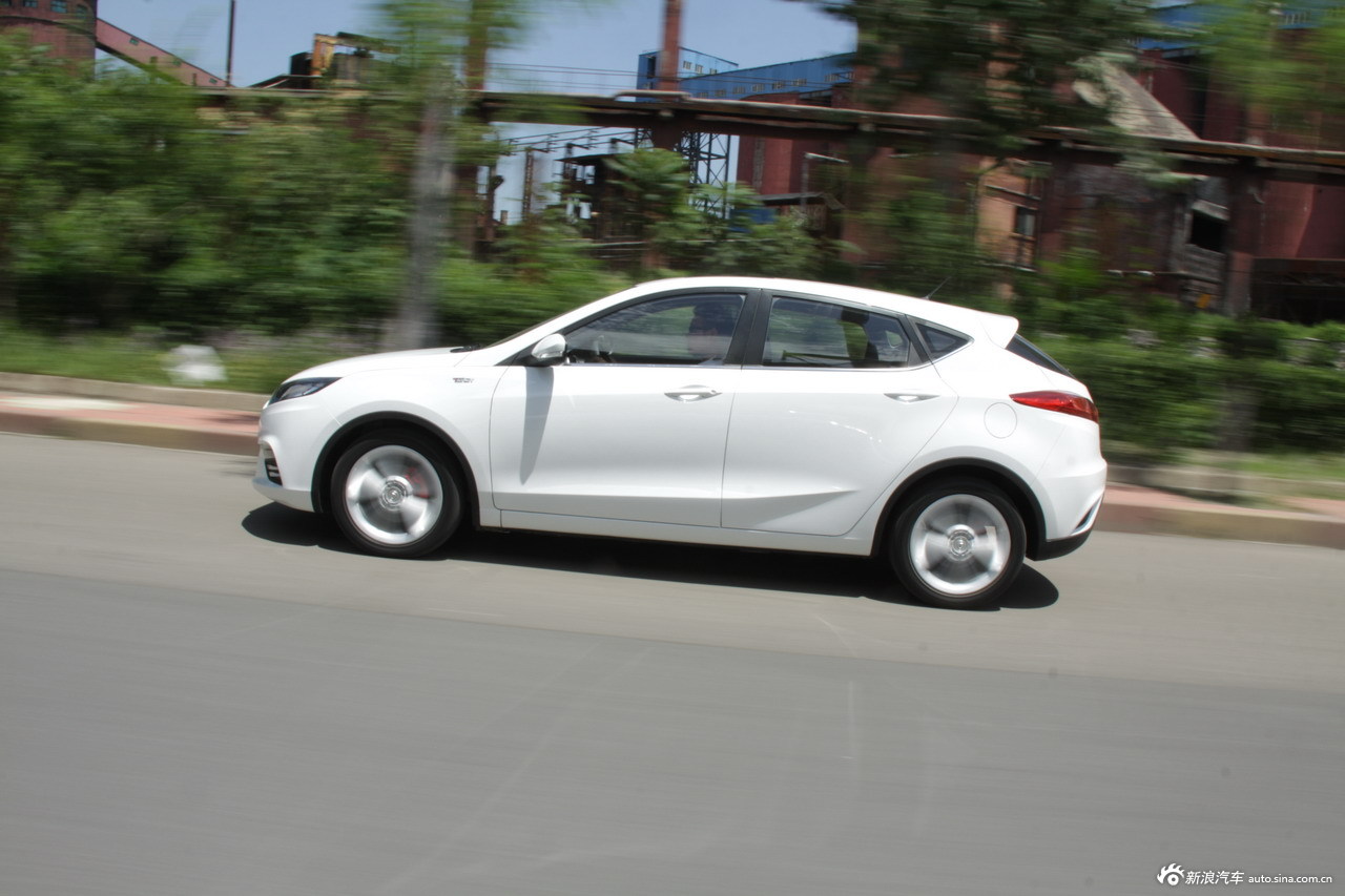 2013款长安致尚xt_长安致尚xt试车图片300788