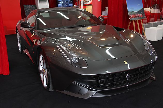 跃马金港 法拉利赛道日体验小记 