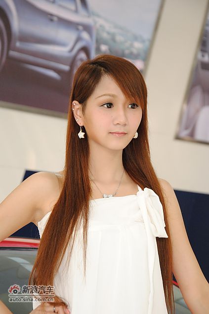 2010南宁车展美女模特图
